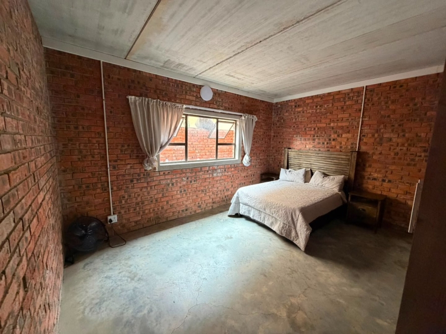 6 Bedroom Property for Sale in Maselspoort Free State